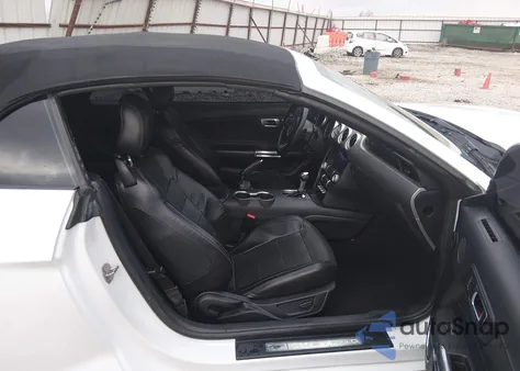 2020 Ford Mustang Ecoboost Premium z USA, uszkodzony, nr VIN 1FATP8UH3L5118855